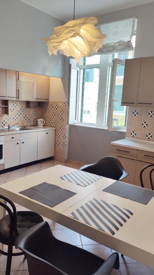 Apartment Reful Spalato Esterno foto